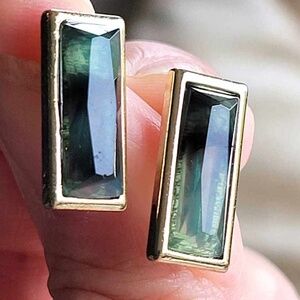 💞💗 Vintage Baguette Gold Base Natural Green Tourmaline Colored Earrings
